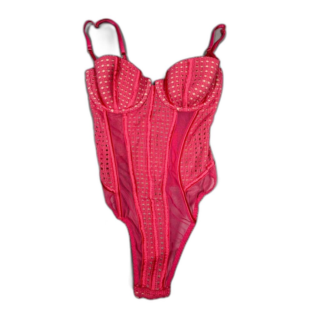 Victorias Secret Corset Bodysuit Underwire 34B Pink Coral Eyelet Crochet Teddy